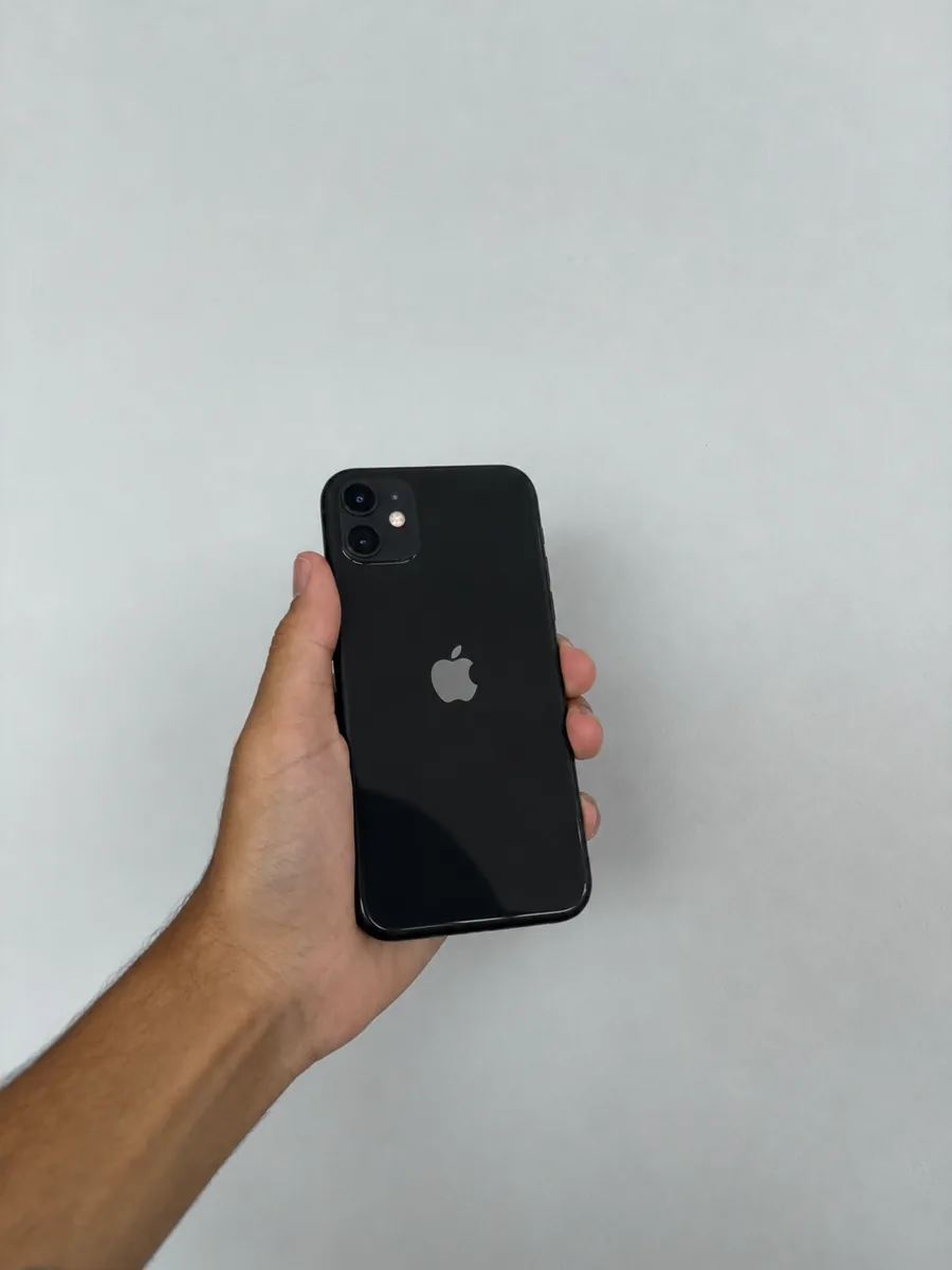 iPhone 11 Preto seminovo, foto real da unidade
